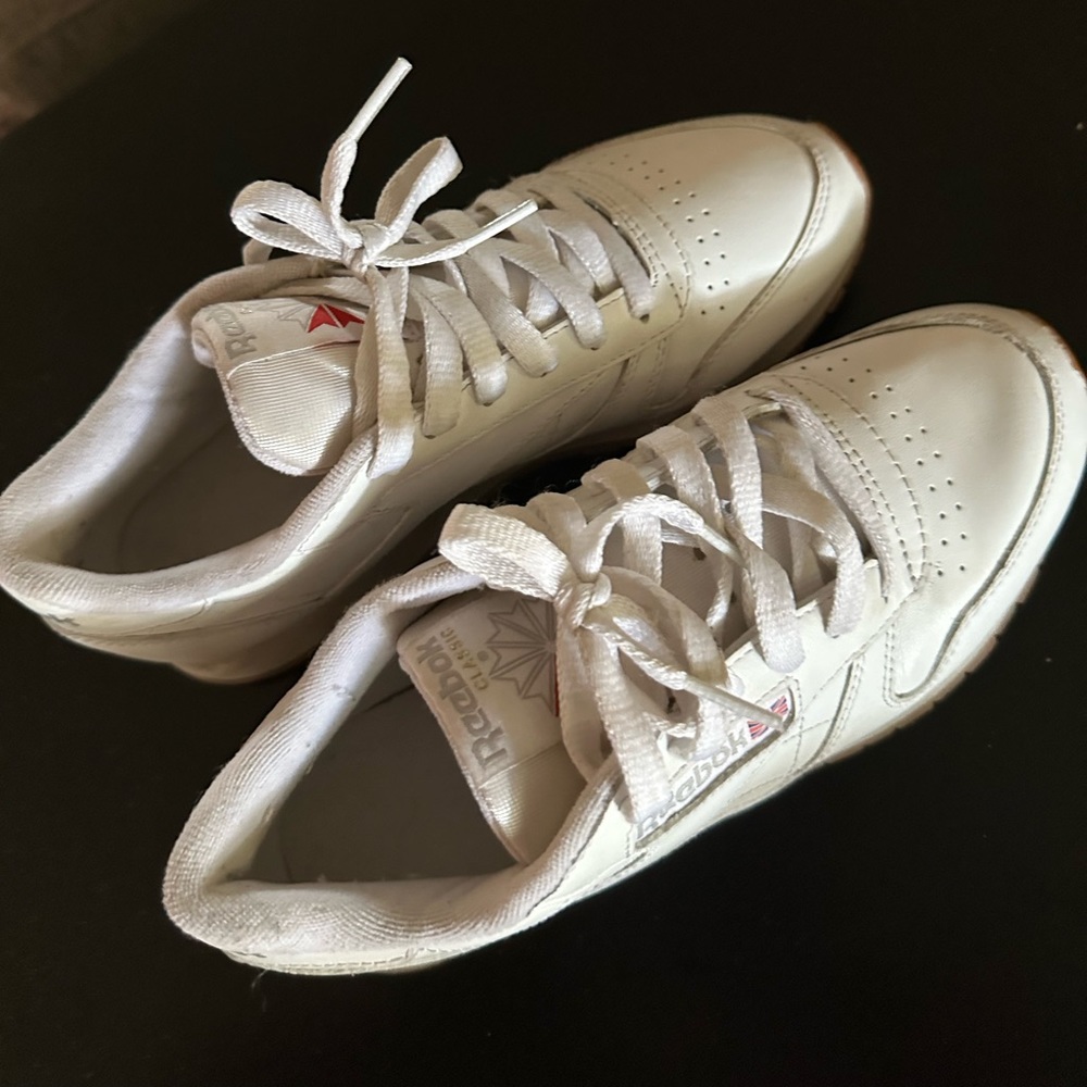 Classic Reebok shoes - Picture 2 of 10
